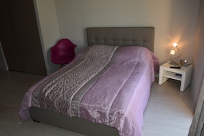 Standard Double Room, 1 Double Bed | Individually decorated, individually furnished, blackout drapes