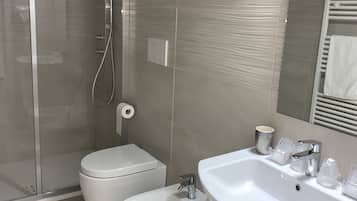 Comfort Double Room, City View | Bathroom | Shower, free toiletries, hair dryer, bathrobes
