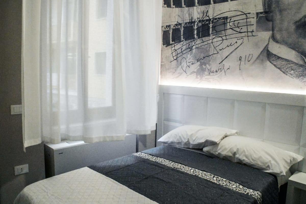 Camera singola, 1 letto a una piazza e mezza, vista città | 1 camera, biancheria in cotone egiziano