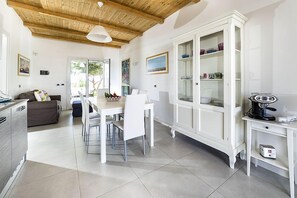 Apartment, 3 Schlafzimmer | Wohnbereich