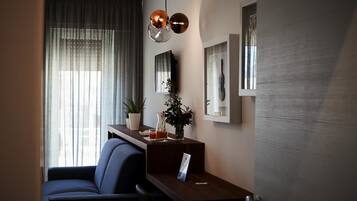Deluxe Double Room (12) | Hypo-allergenic bedding, free WiFi, bed sheets