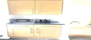 Family House, 3 Bedrooms | Private kitchenette