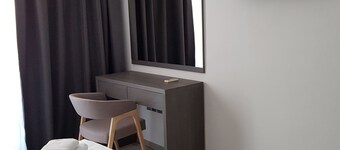 Les Palmiers Petrou Apartments