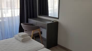 Departamento, 1 habitación | Baño | Regadera, regadera tipo lluvia, amenidades de baño gratuitas