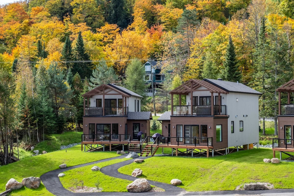 Deluxe Chalet, Multiple Beds, Non Smoking | Premium bedding, laptop workspace, soundproofing, iron/ironing board