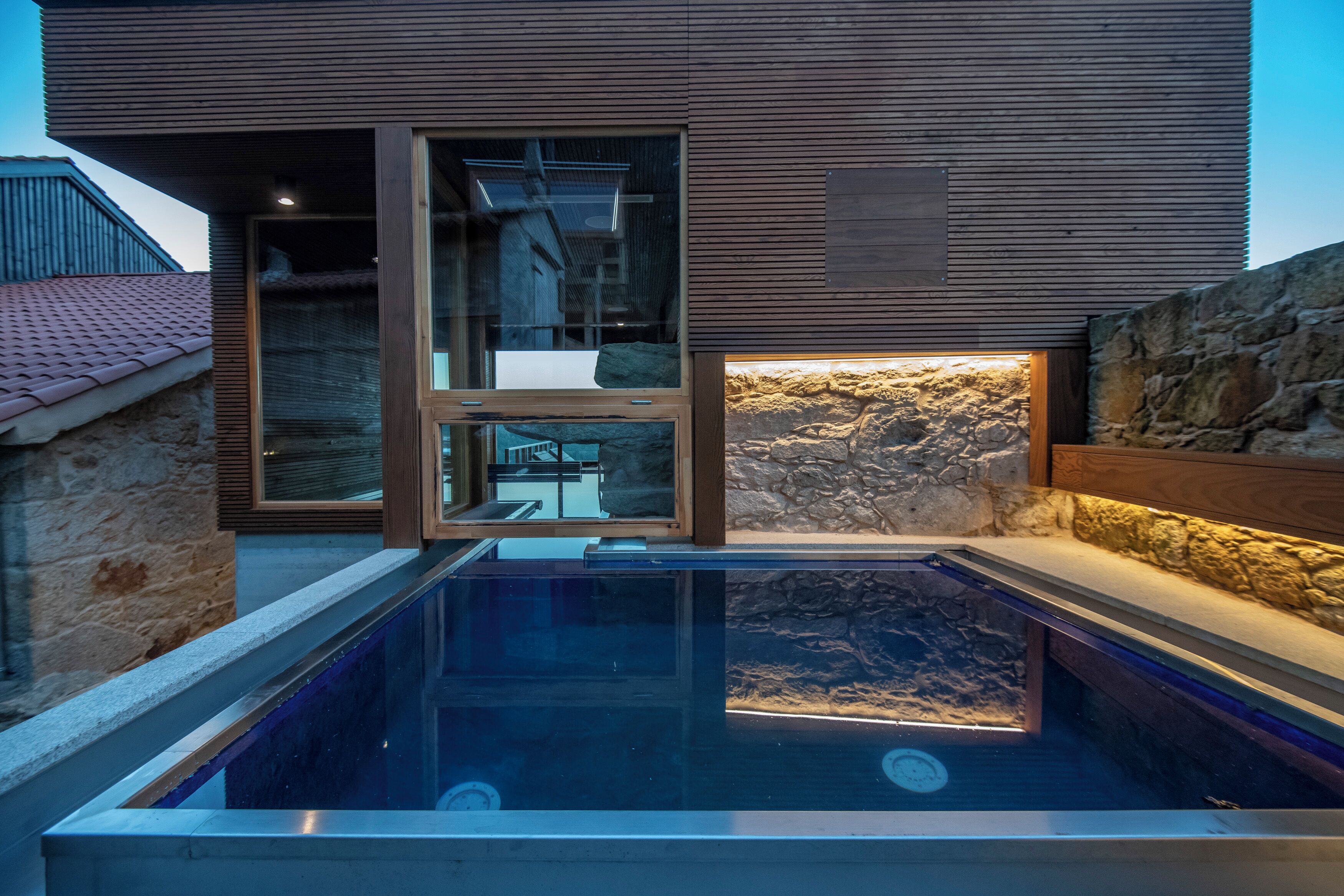 Soins corporels, massages aux pierres chaudes, enveloppements corporels