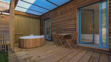 Cabaña, 1 habitación (Suite) | Terraza o patio