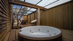 Cabaña, 2 habitaciones (Moucho) | Terraza o patio