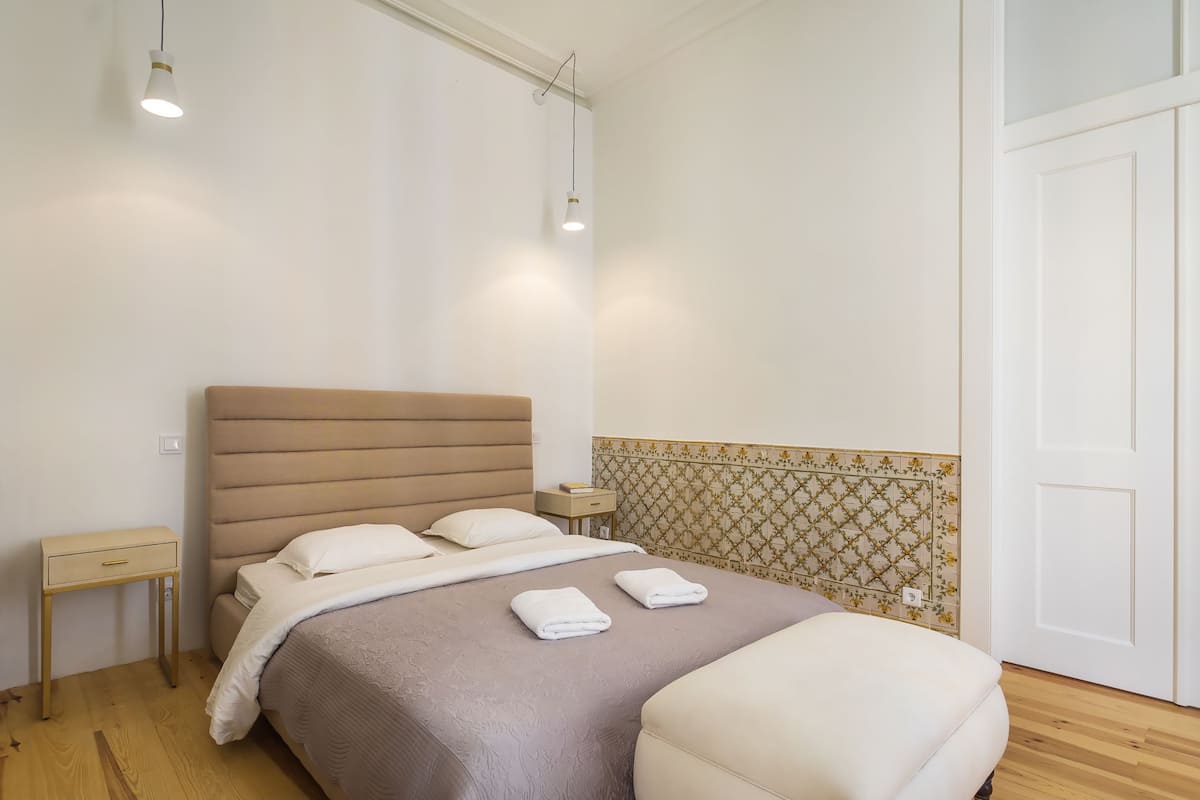 Kamar Double, kamar mandi umum (Premium) | Seprai antialergi dan didekorasi berbeda-beda