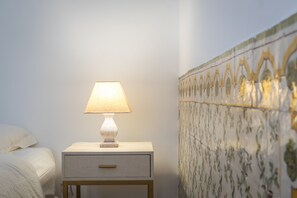 Chambre Double Confort, salle de bains privée, vue ville | Literie hypoallergénique, décoration personnalisée