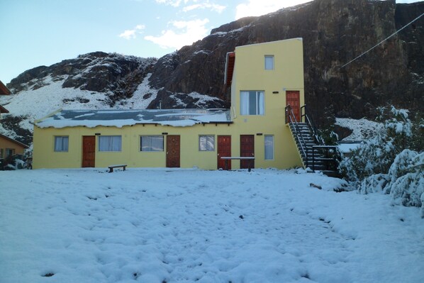 Fassade der Unterkunft – Abend/Nacht