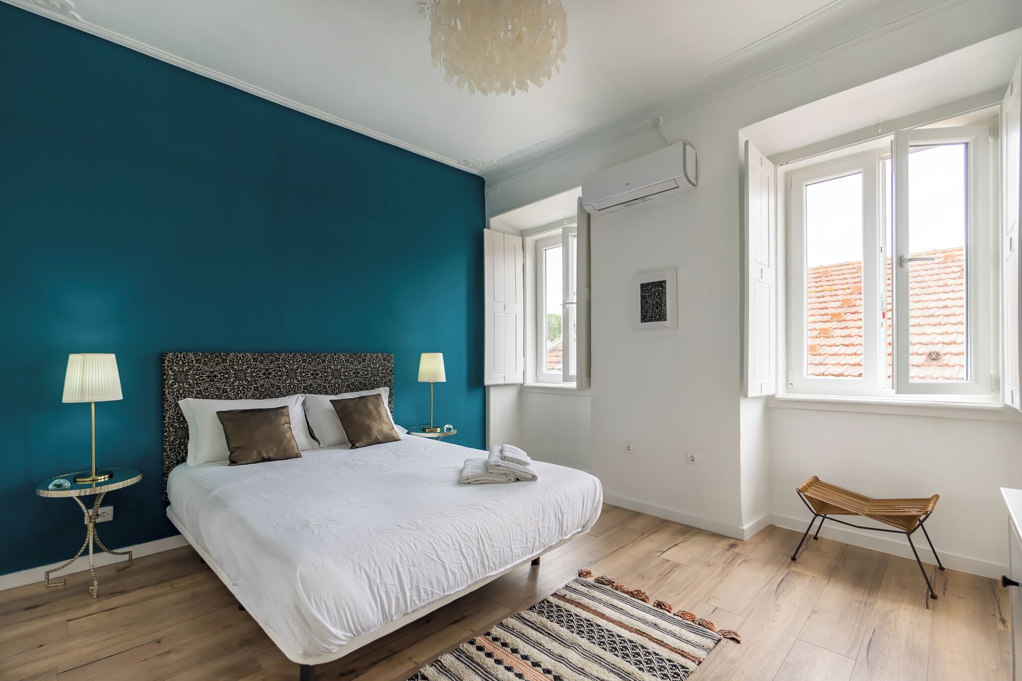 Premium Suite, Bathtub, City View (Q42) | Free WiFi, bed sheets