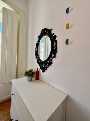 Double Room, Shared Bathroom (Sunny) | Room amenity - The Color Hostel (Lisbon)