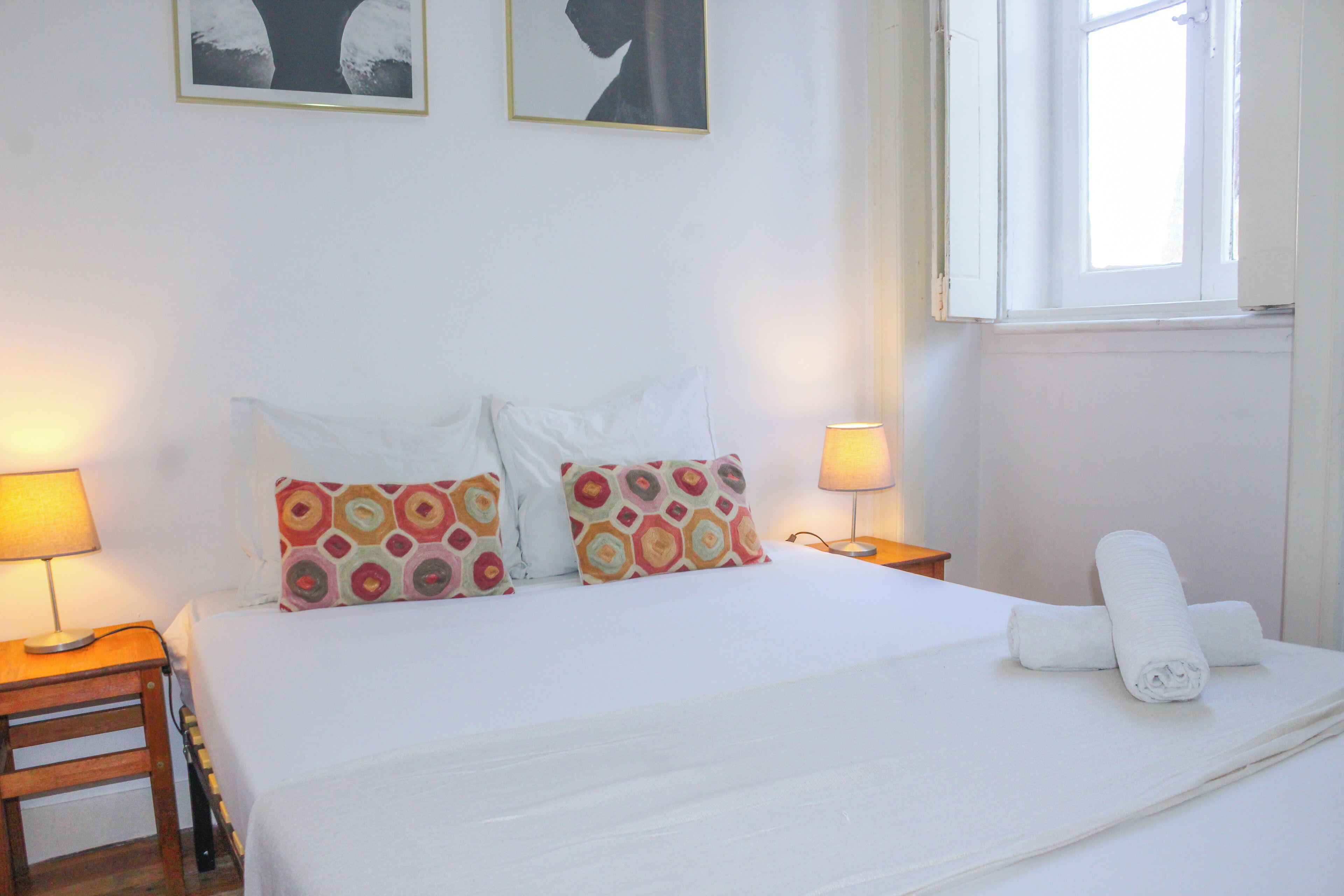 Double Room, Shared Bathroom (White & Woody) | Free WiFi, bed sheets