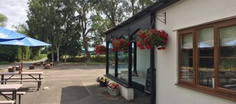 Llangeview Lodge