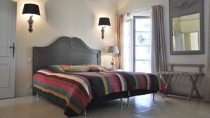 Quadruple Room, Multiple Beds, Non Smoking | In-room safe, blackout drapes, WiFi (free), individually decorated - Mas le 7 (Saint-Andiol)