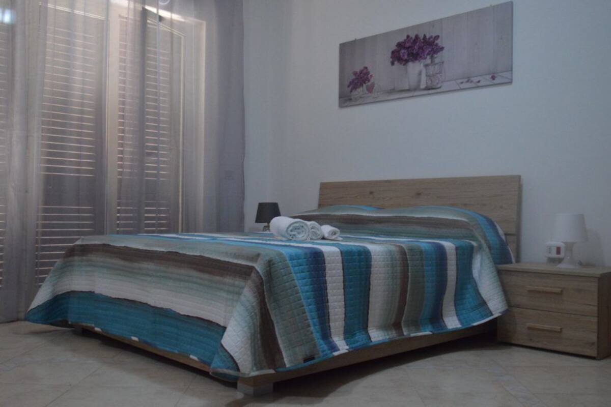 Quadruple Room, Non Smoking | Iron/ironing board, cots/infant beds, free WiFi, bed sheets
