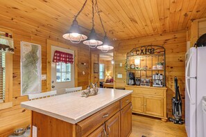 Fridge, microwave, stovetop, dishwasher - Pet-Friendly Bryson City Cabin w/ Fire Pit + Deck! (Bryson City)