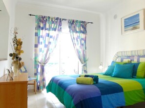 2 Schlafzimmer, Bügeleisen/Bügelbrett, Bettwäsche