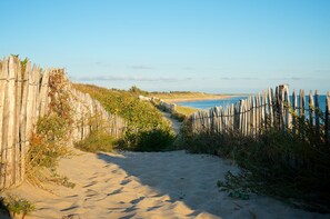 Beach nearby - Feeling home , the sea almost on the doorstep , vacation on the white island (Le Bois-Plage-En-Ré)