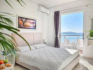Junior Suite, 1 Queen Bed with Sofa bed, Sea View (2) | Hypo-allergenic bedding, in-room safe, individually decorated