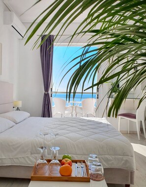 Suite Junior, 1 grand lit et 1 canapé-lit, vue mer (2)