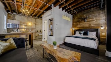 Noire Suite | Living area | Smart TV