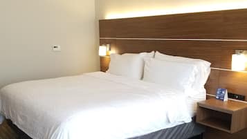 1 bedroom, premium bedding, in-room safe, desk