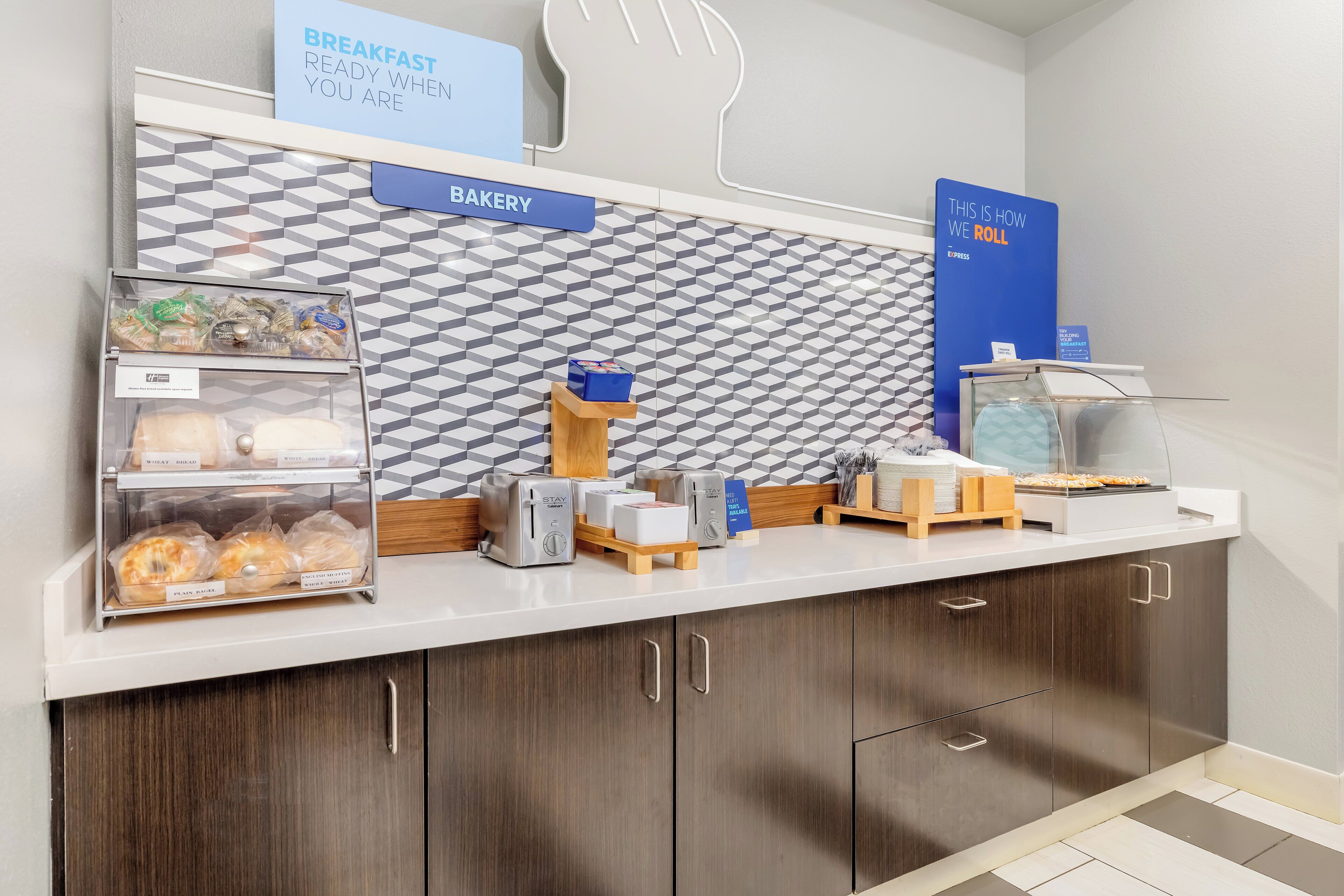 A breakfast area with a bakery section, a stay station, and a roll station.