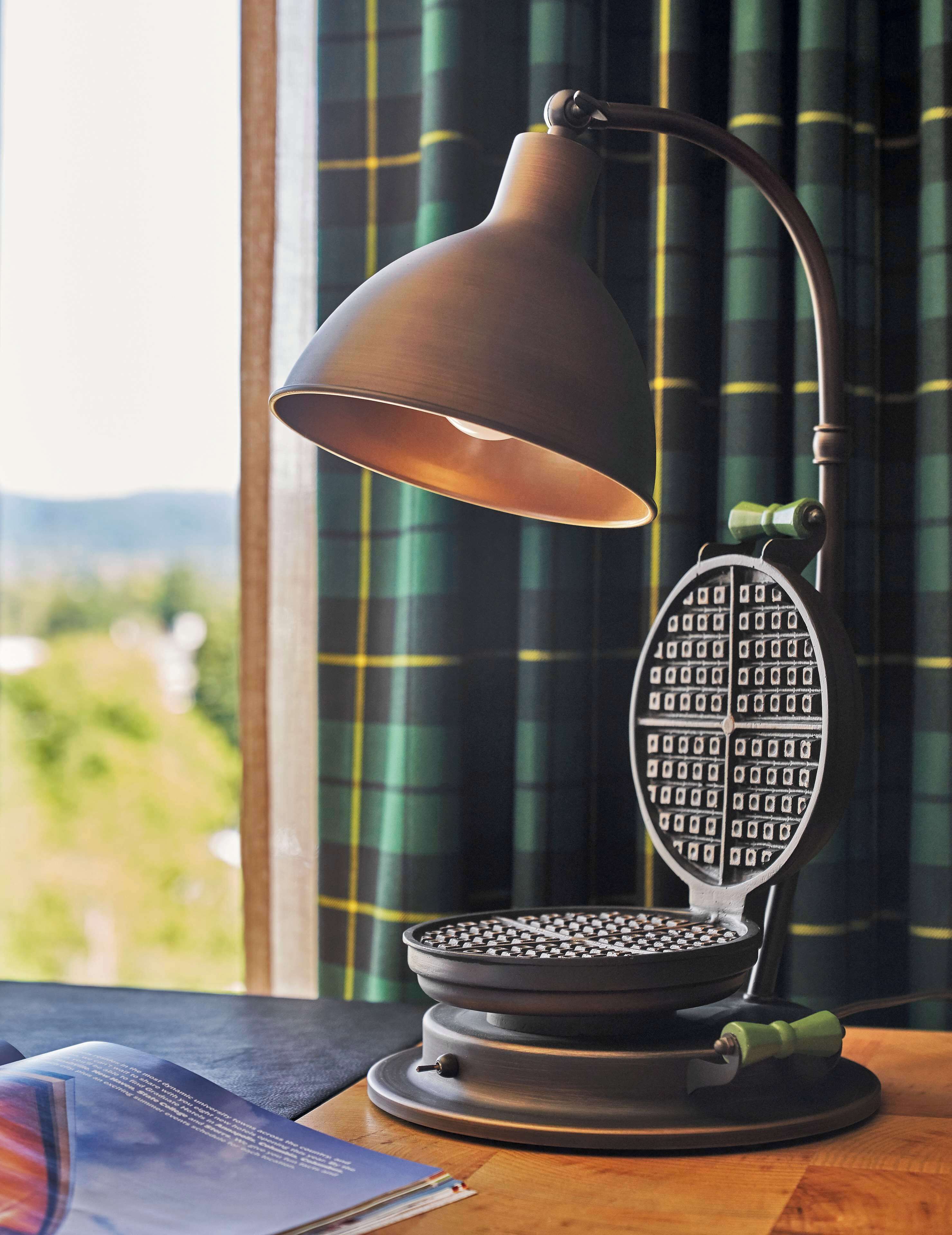 room, 1 king bed (graduate) | 1 bedroom, premium bedding, in-room safe, desk