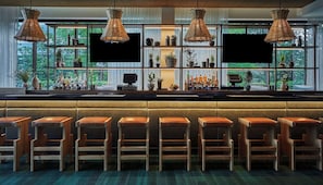 Bar (on property) - Graduate by Hilton Eugene (Eugene)