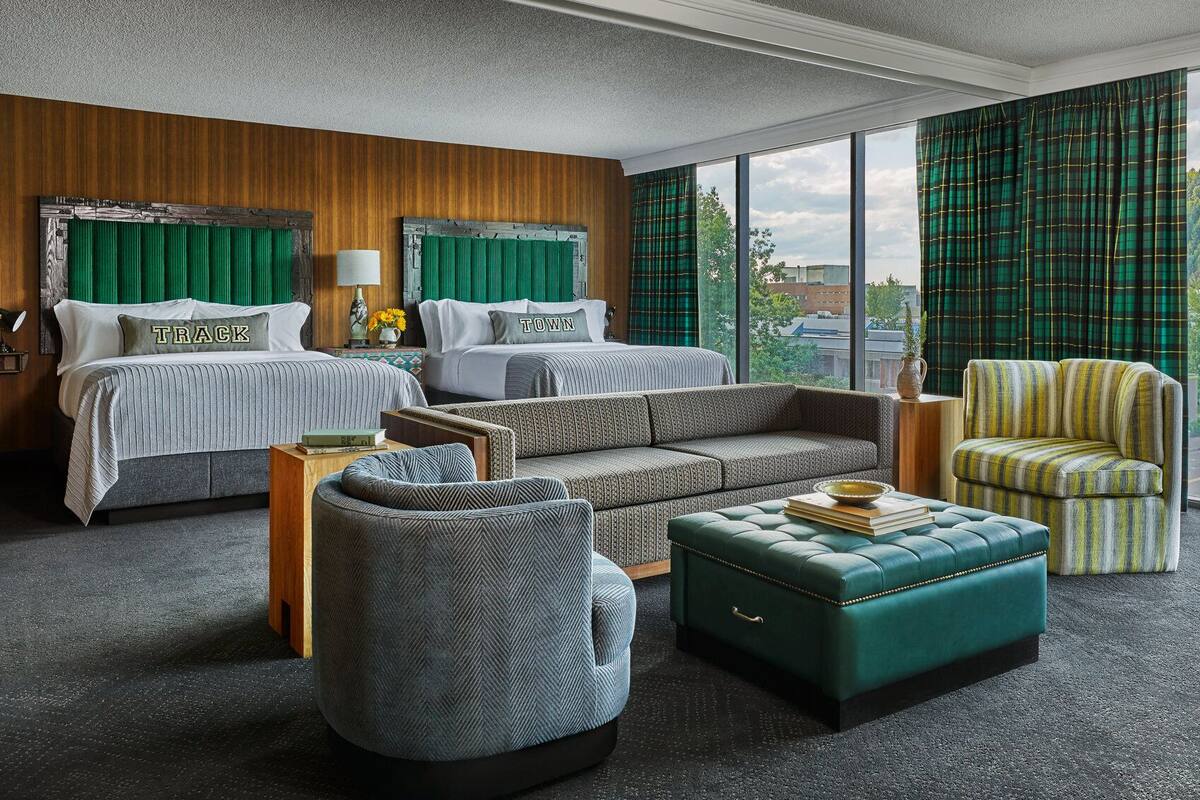 Premium bedding, in-room safe, desk, laptop workspace