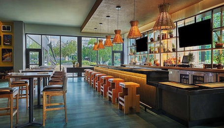 Bar (on property). Graduate by Hilton Eugene