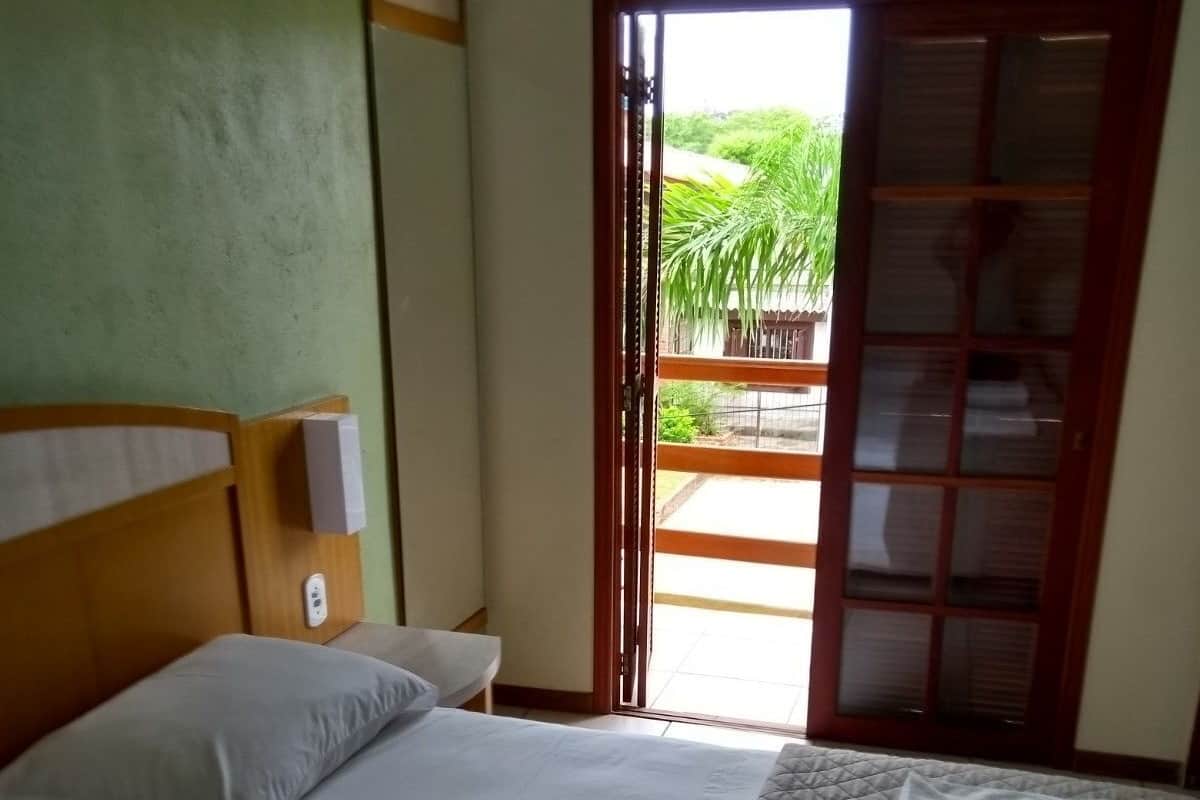 Minibar, free WiFi, bed sheets