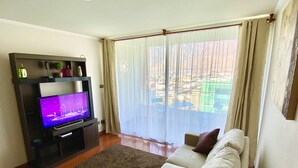 32-inch Smart TV with satellite channels, TV, Netflix - Alma Capital Iquique (Iquique)