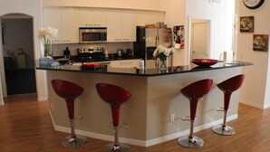 Private kitchen - Villa Bakker - Golfcourse 3 Bedroom (Inverness)