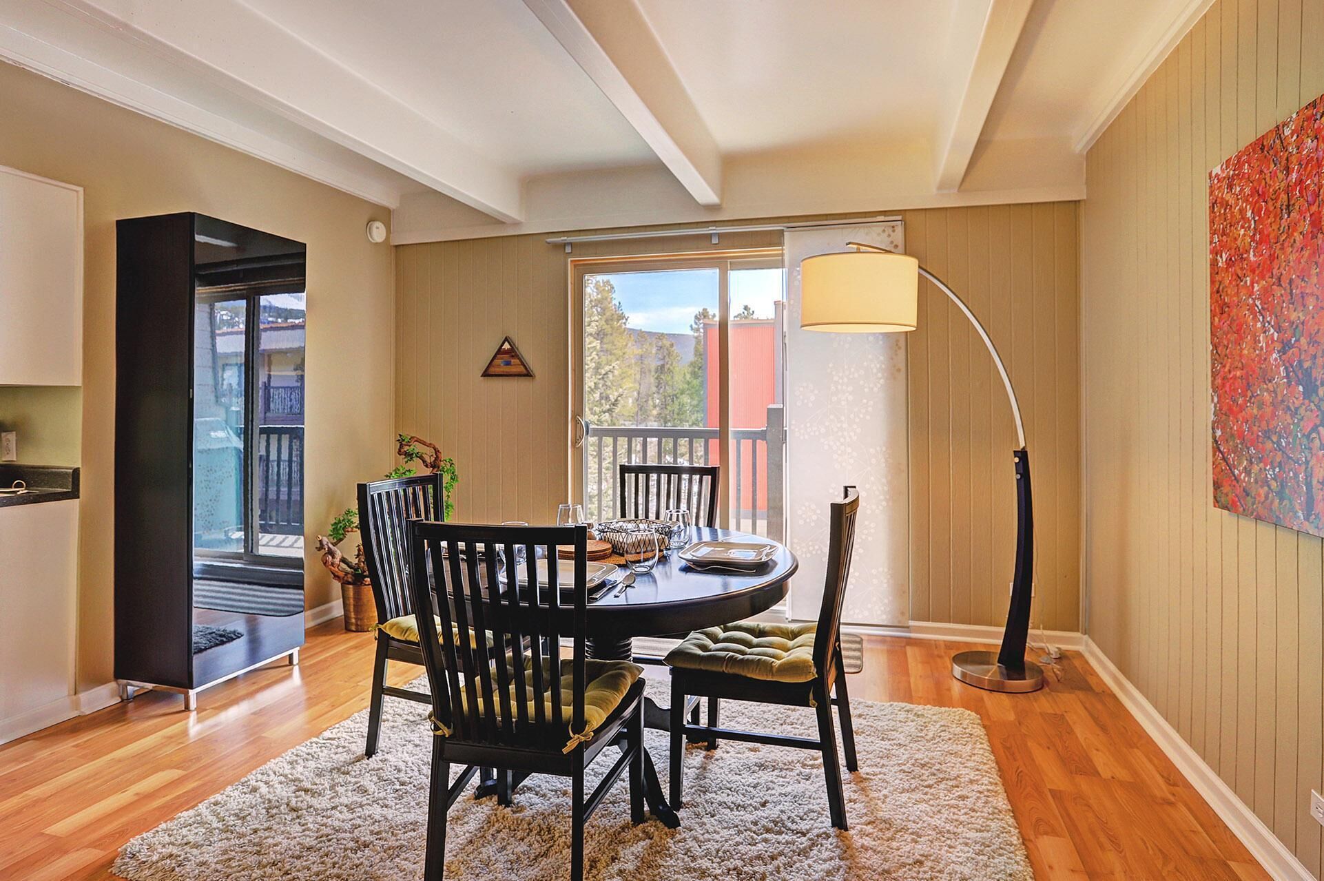 Condo, 2 Bedrooms | Dining