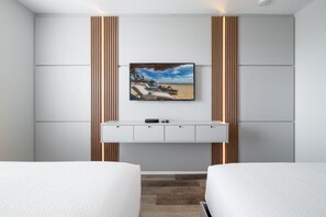 Luxury Condo, 2 Bedrooms, Non Smoking, Pool View | Egyptian cotton sheets, premium bedding, pillowtop beds