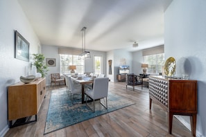 Deluxe LakeView Condo (4204/308, 10108) | Living area | 50-inch Smart TV with cable channels