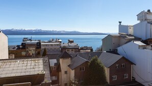 Estudio, vista al lago | Vista desde la habitación