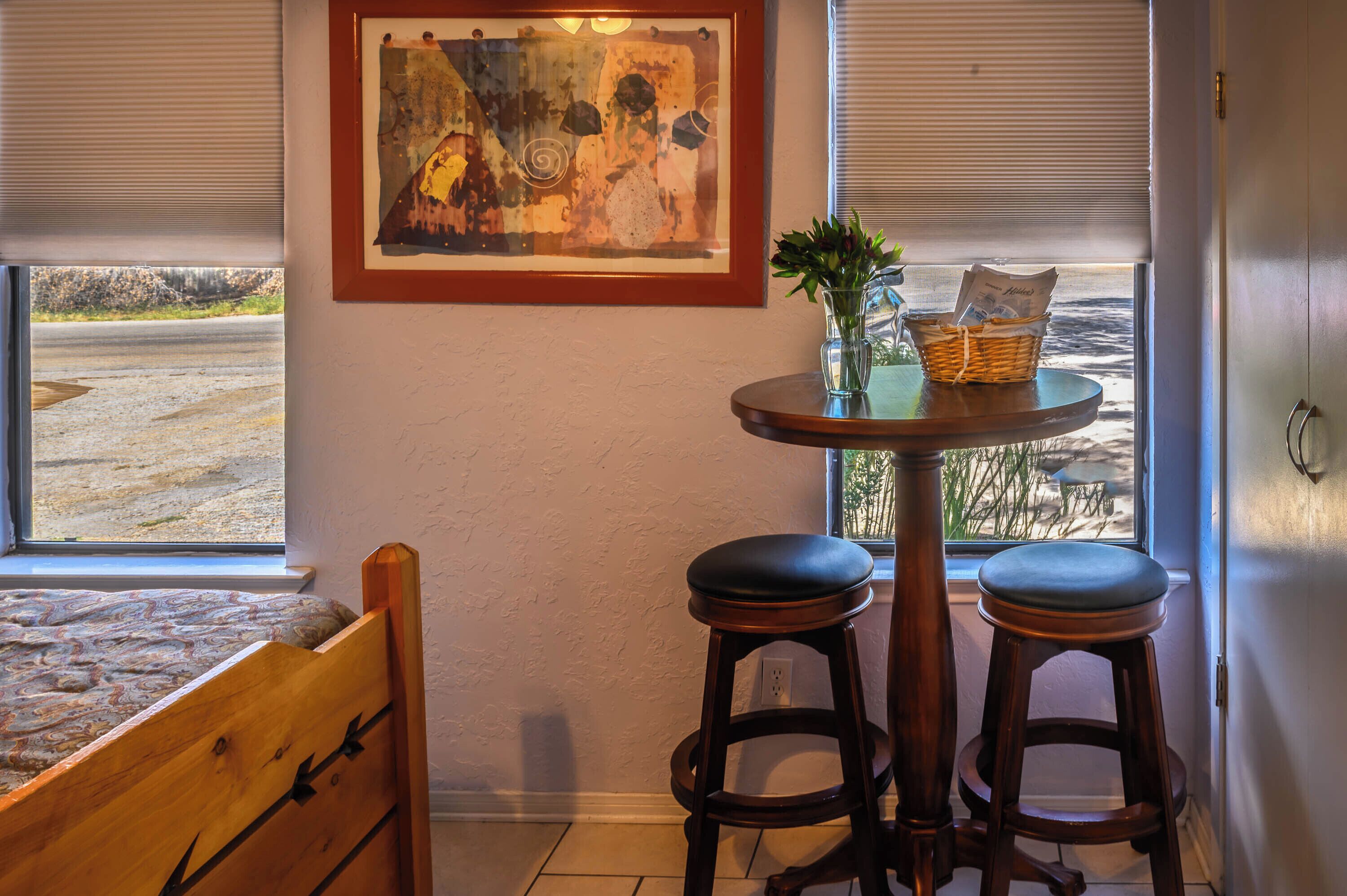 디럭스룸, 퀸사이즈침대 1개 (Cypress Fairway 1) | 거실 공간 | TV