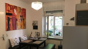Apartment | In-room dining - Homewards Frankfurt (Frankfurt)
