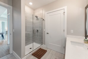 Premier Apartment, 2 Bedrooms, Accessible, Kitchen | Bathroom | Shower, rainfall showerhead, free toiletries, hair dryer - Heaven in Charlotte Furnished Apartments (Charlotte)