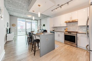 Classic Apartment, 1 Bedroom, Accessible, Kitchen | Private kitchen