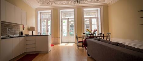 Apartment, 1 Bedroom, City View (Orchid) | Private kitchenette | Fridge, microwave, stovetop, coffee/tea maker