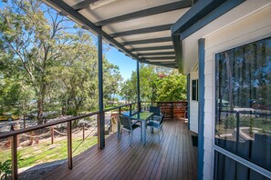 Terrace/patio - Sunset Cabins 1770 (Seventeen Seventy)