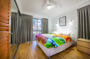 Deluxe Apartment, 1 Queen Bed | 1 bedroom, individually decorated, individually furnished