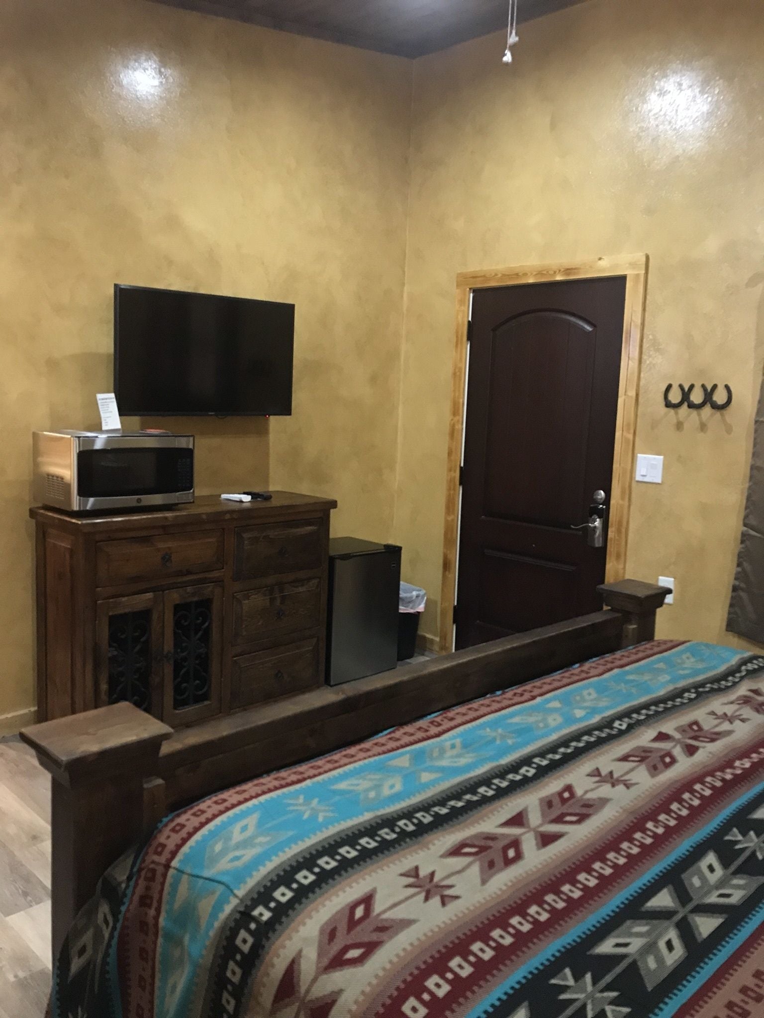 hypo-allergenic bedding, individually decorated, free wifi, bed sheets