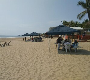 Beach nearby - Porto Vento (Ixtapa)