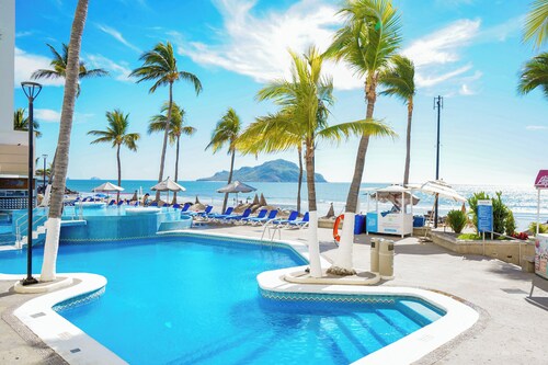 Oceano Palace Beach Resort